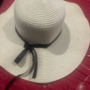 Soft Surroundings Elegant Cream Hat with Black Bow